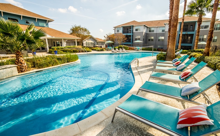 resort style pool and grill 4 cabana beach apartments san marcos texas near texas state university cbsm
